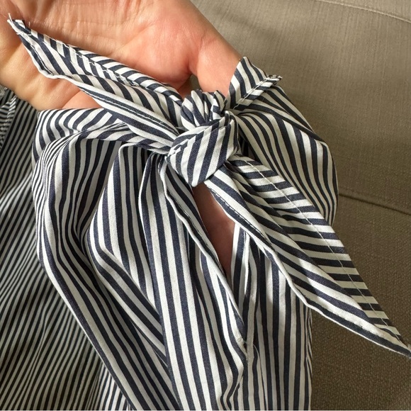Donna Karan New York Cold Shoulder Striped Button Down - Size S - Picture 4 of 10